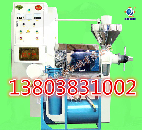 液壓榨油機設(shè)備是怎樣壓榨米糠油的