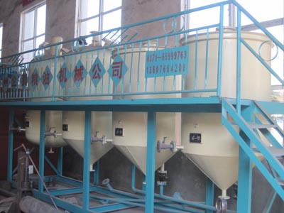 企鵝牌煉油設(shè)備日常維護(hù)新方法，延長設(shè)備壽命