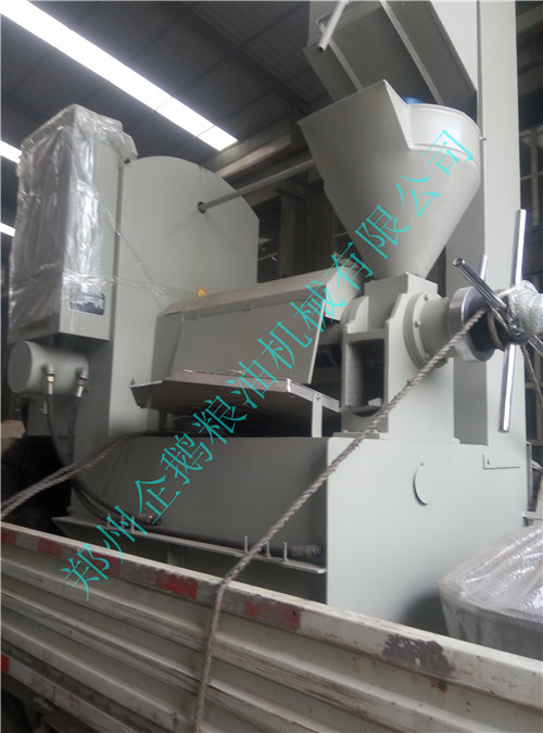 河北邢臺王先生預(yù)定的130型榨油機設(shè)備今發(fā)貨(圖2)