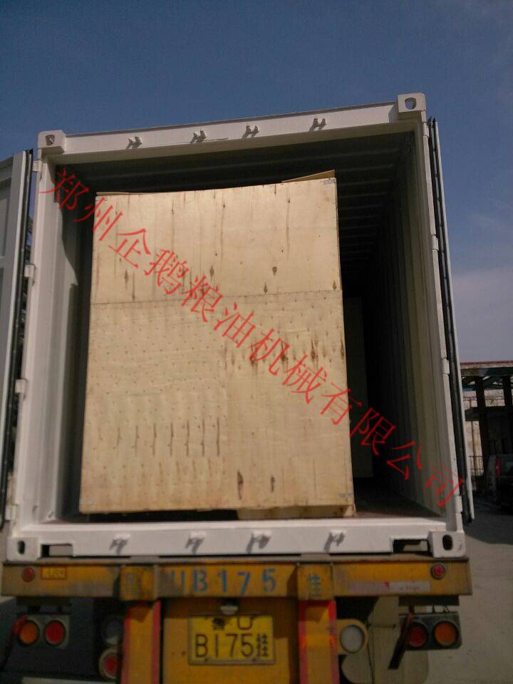 鄭州企鵝出口的榨油機(jī)發(fā)貨啦！(圖3)