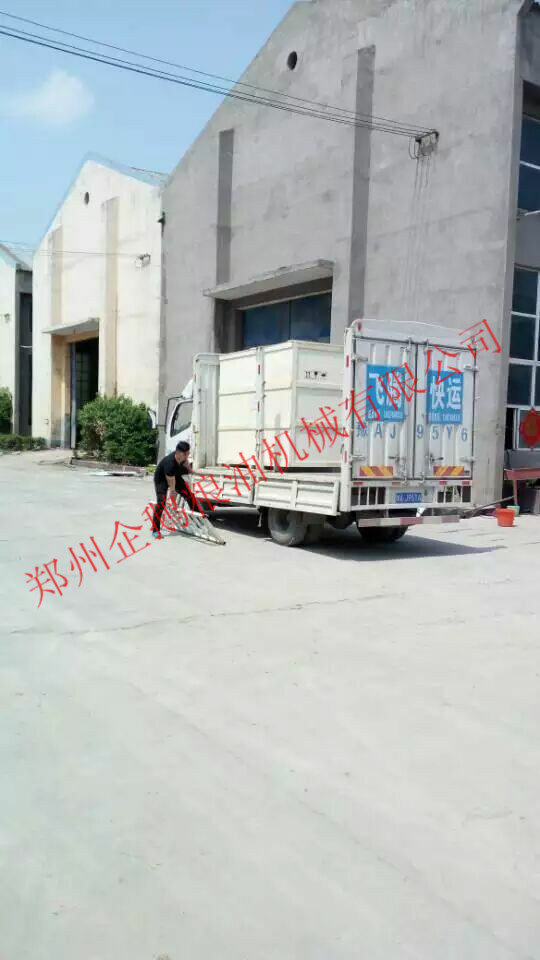 又一臺(tái)發(fā)往越南的榨油機(jī)發(fā)貨了！(圖3)