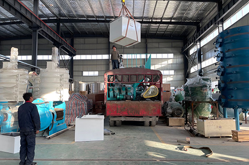 鄭州企鵝出口的榨油機(jī)發(fā)貨啦！