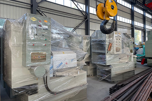 小型榨油機(jī)發(fā)貨通知：青?？蛻?hù)的榨油機(jī)已經(jīng)